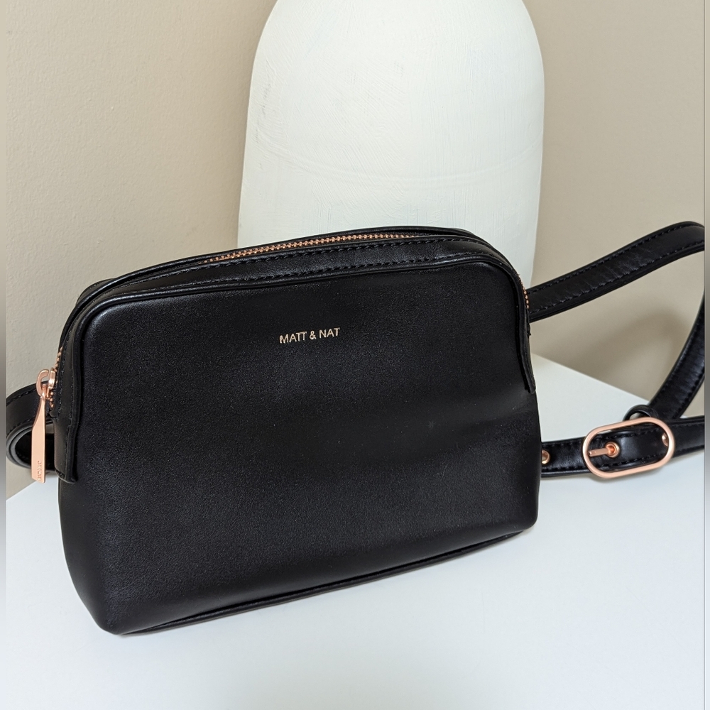 Matt & Nat Black Belt Bag